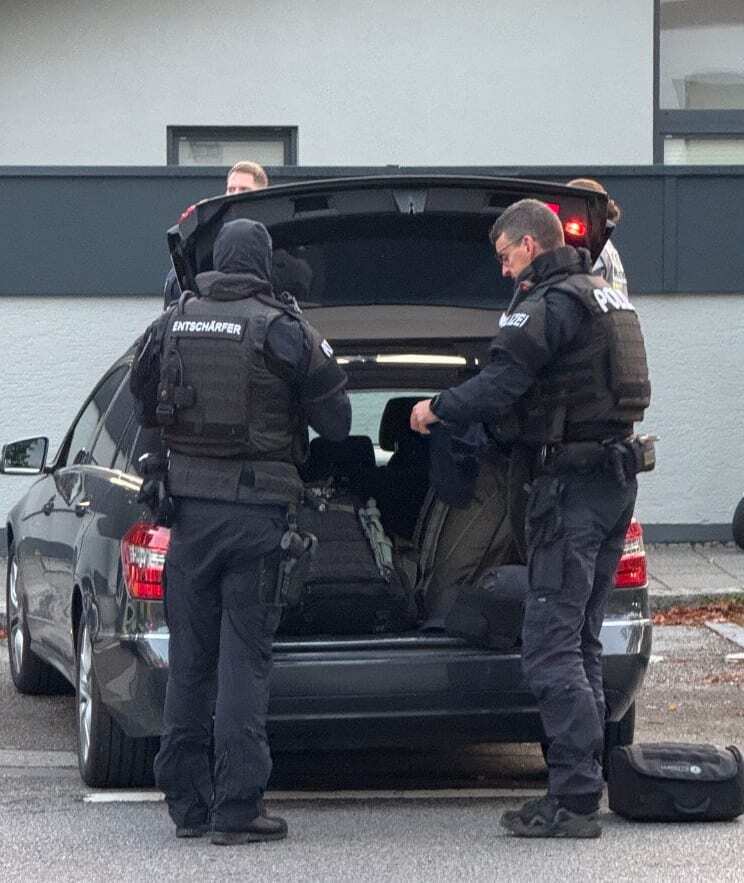 У Мюнхені прогриміли вибухи, сталася стрілянина: є загиблий, на місці працюють екстрені служби. Фото