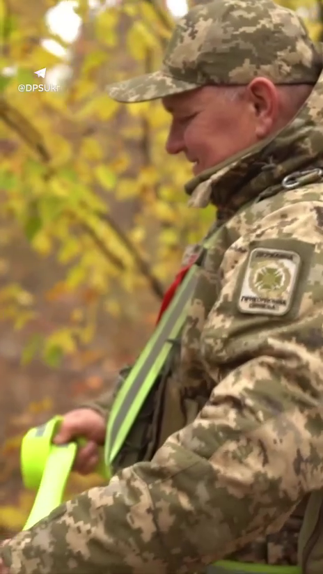 "Коли тебе витягує з-під обстрілу власна дитина –не відчуваєш болю": прикордонник розповів про свій шлях на війні і втрату сина. Відео