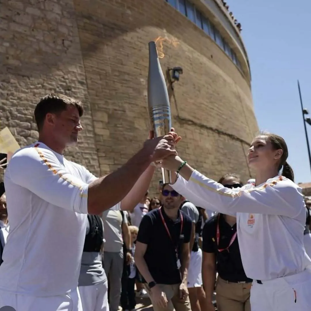 "У тата важка травма, але він на фронті": українська гімнастка згадала, як несла олімпійський вогонь, вказала місце росіянок і хоче у подарунок батька