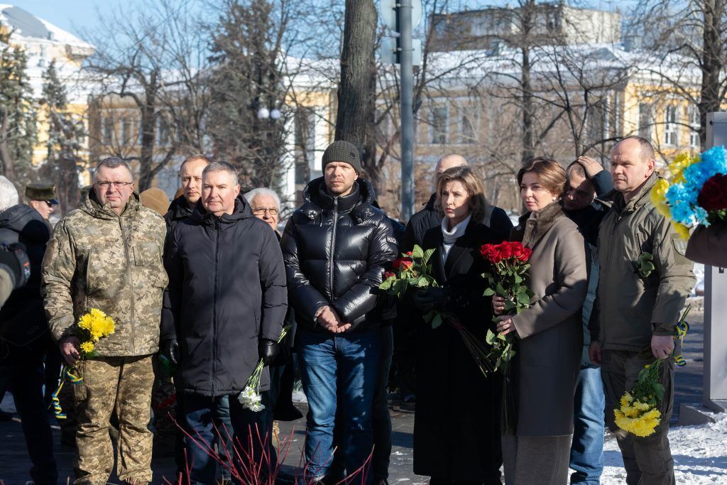 "Маємо зберегти Україну, щоб їхня жертва не була марною": Порошенко вшанував пам’ять Героїв Небесної Сотні