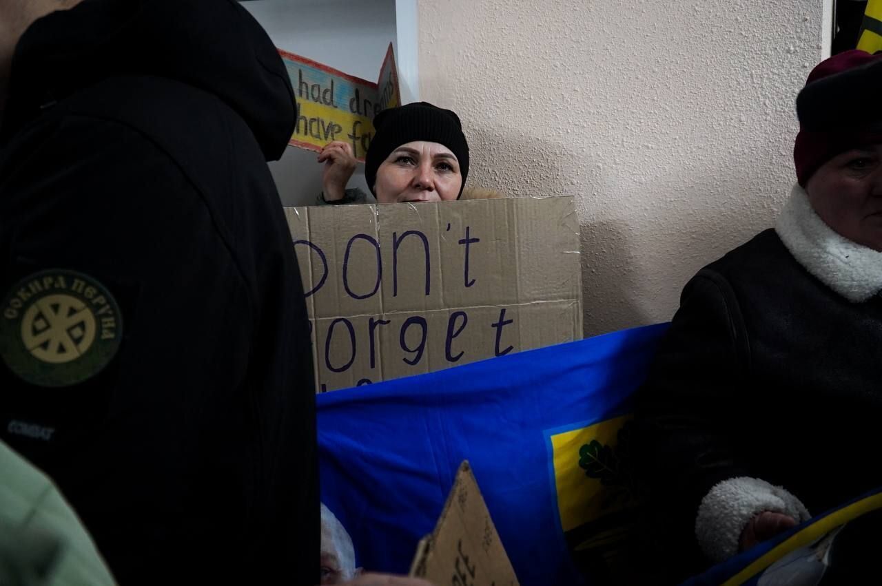 Росія вдарила по Миколаєву під час акції на підтримку військовополонених: є постраждалі. Фото