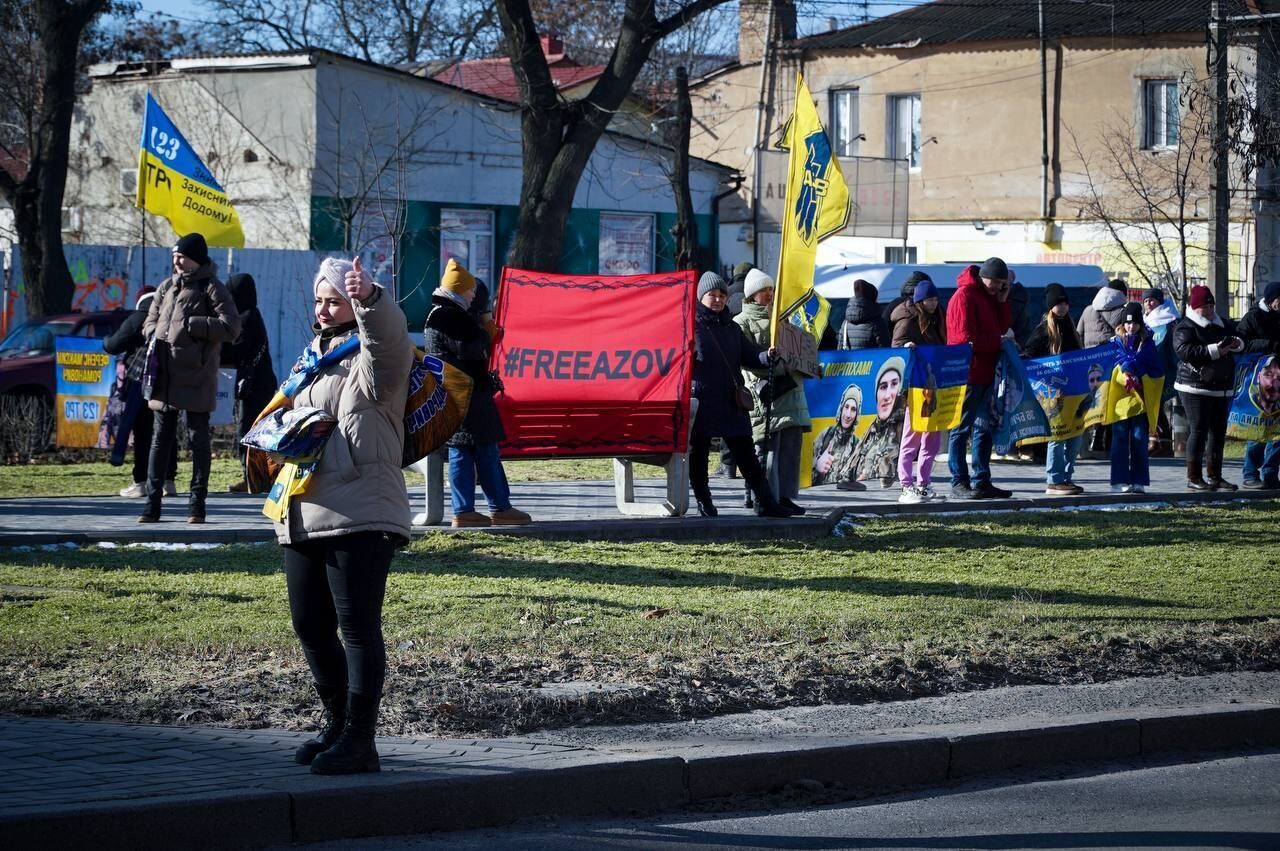 Росія вдарила по Миколаєву під час акції на підтримку військовополонених: є постраждалі. Фото