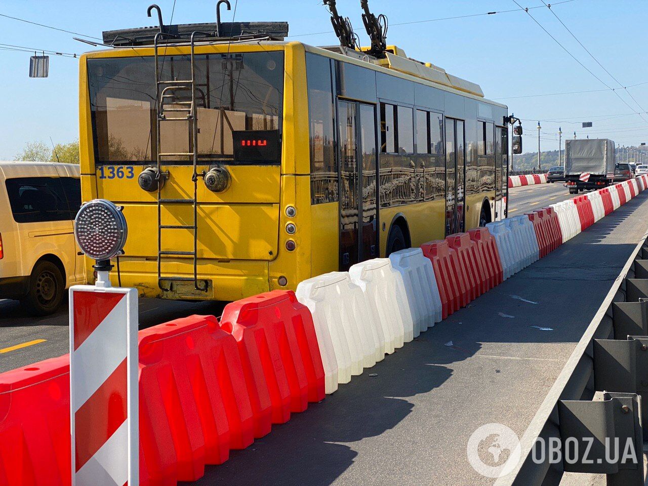 В Киеве изменили схему движения на мосту Патона