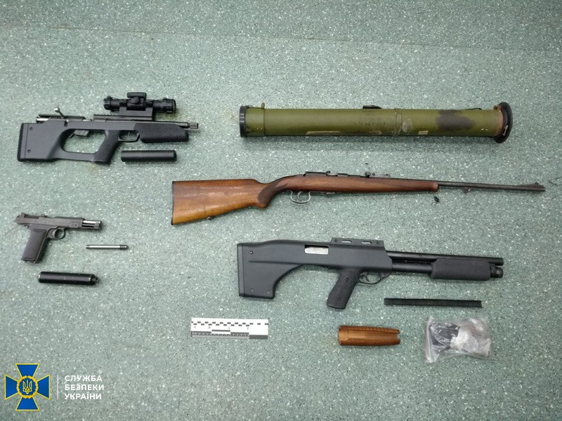 У поплічника генерал-майора СБУ Шайтанова виявили арсенал вогнепальної зброї та боєприпасів