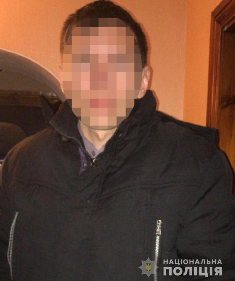 В Киеве полиция установила мужчину, который массово развращал несовершеннолетних