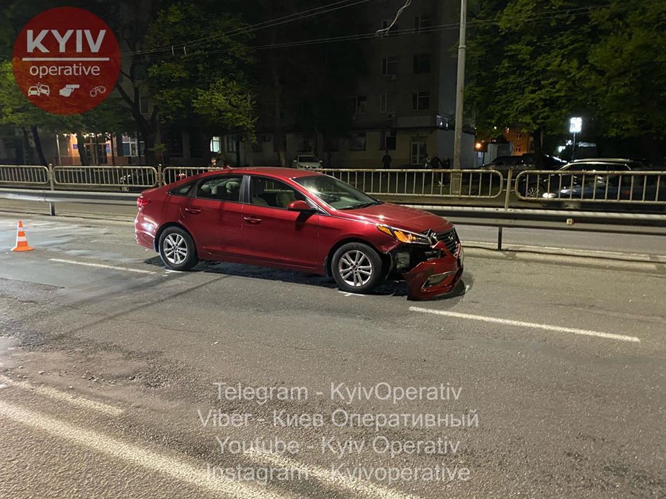 Skoda протаранила шість авто і перетворилася на мотлох: у Києві сталася масштабна ДТП