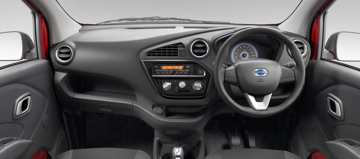 Салон Datsun redi-GO до обновления