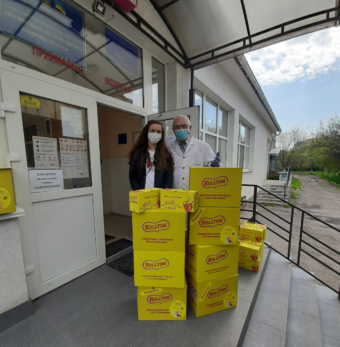 Духовне та фізичне підкріплення для українських лікарів від міжнародної компанії