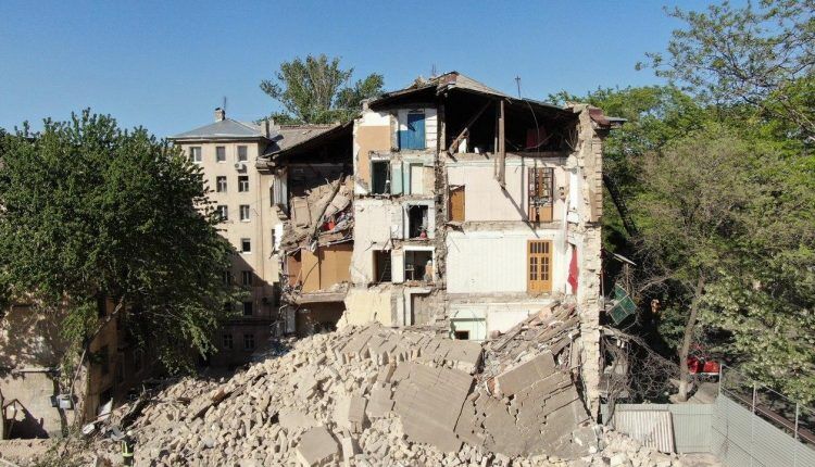 В Одессе обрушился 5-этажный жилой дом: разрушены несколько квартир