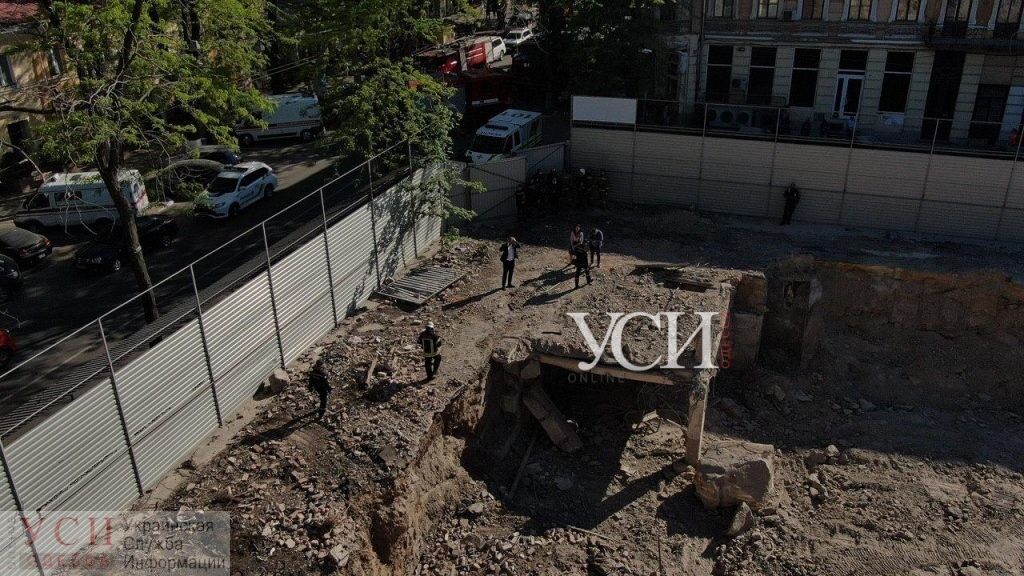 В Одессе обрушился 5-этажный жилой дом: под завалами несколько квартир