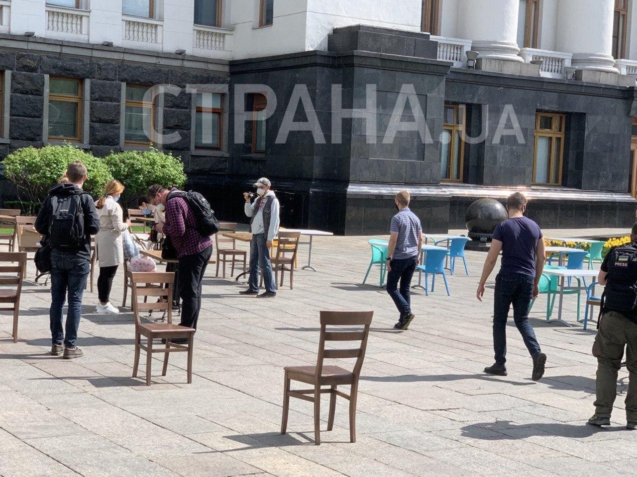 Рестораторы устроили бунт под офисом Зеленского. Фото и видео