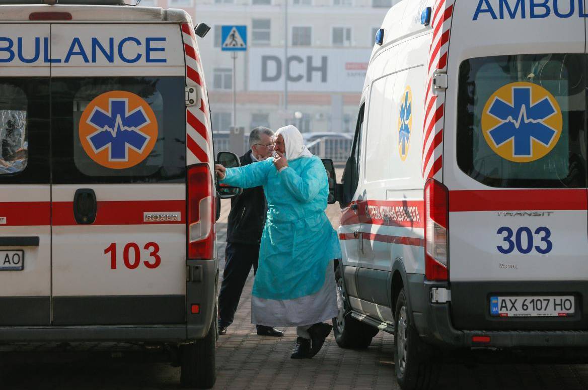 В Харькове протестовали сотрудники скорой помощи