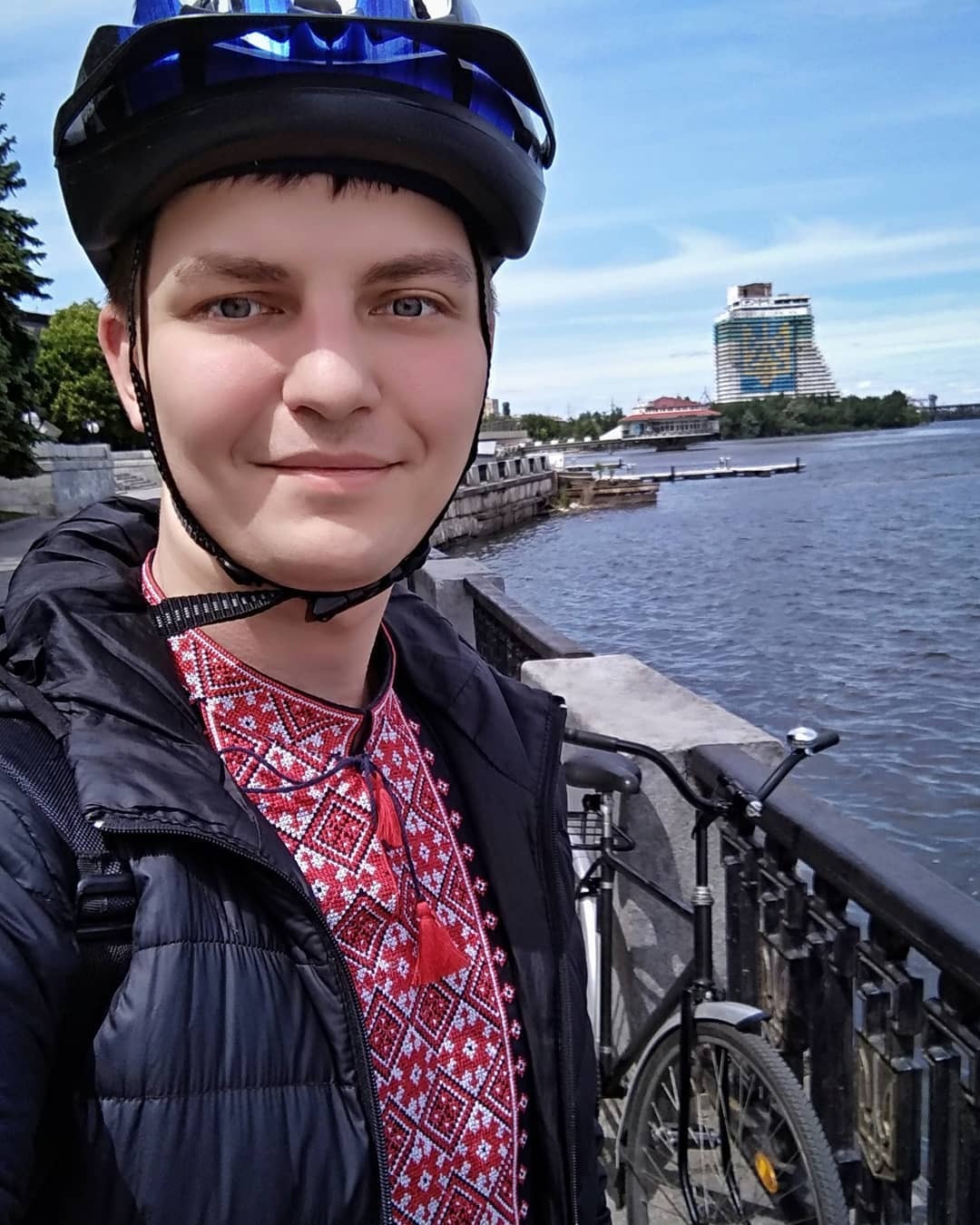 Деякі городяни відзначають свято на свіжому повітрі