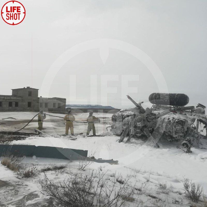 На Чукотке разбился военный вертолет Ми-8