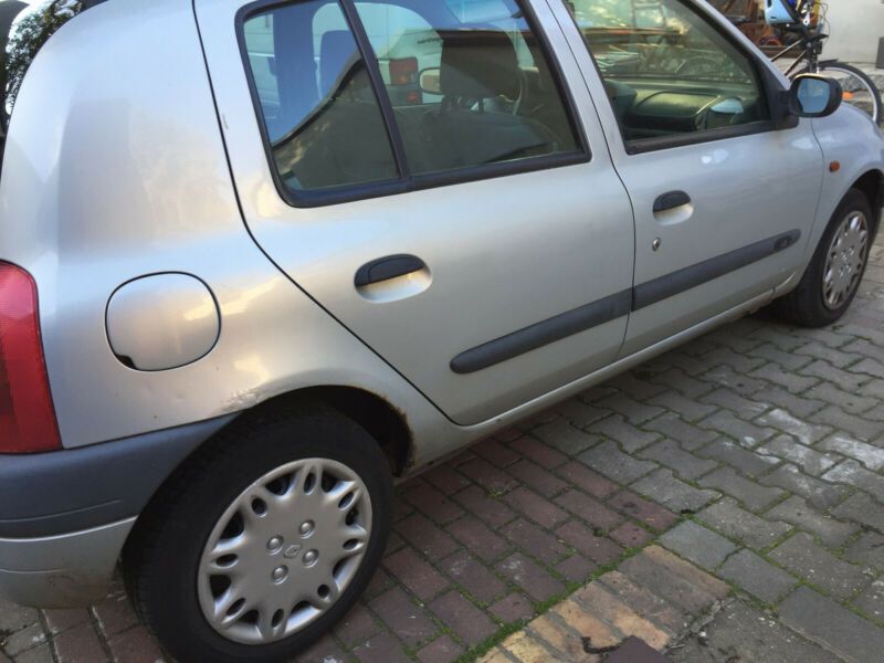 Так выглядит Renault Clio за 50 евро