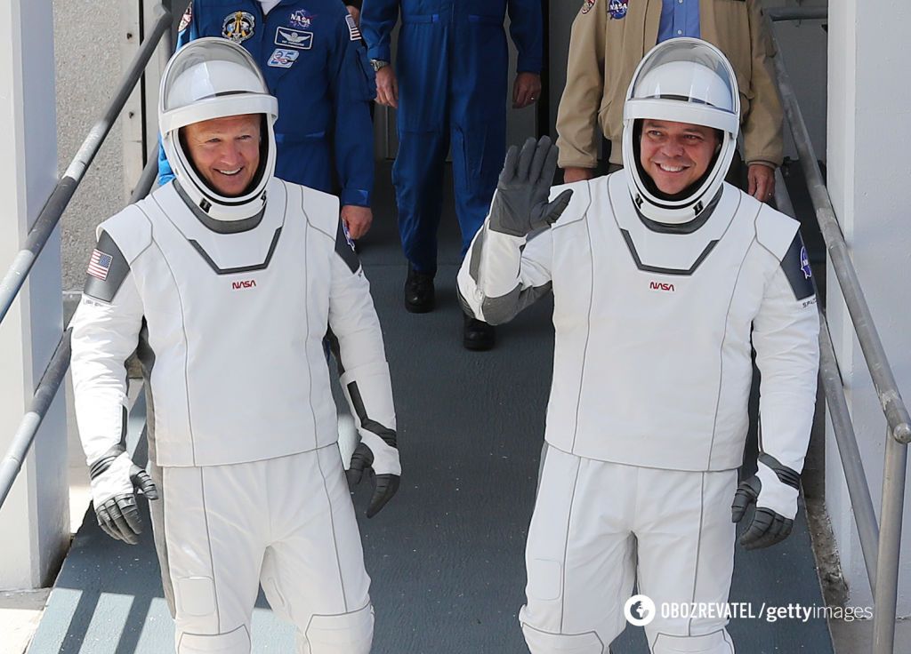Астронавти NASA полетіли в космос на кораблі Маска Crew Dragon. Фото та відео