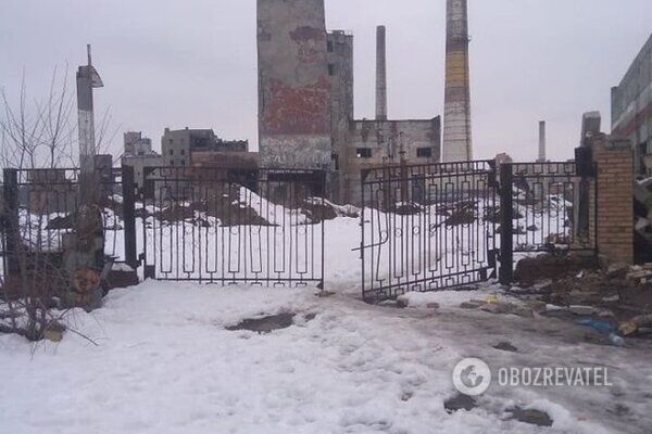 Рештки зруйнованого та розграбованого Донецького коксохімзаводу, лютий 2020 року