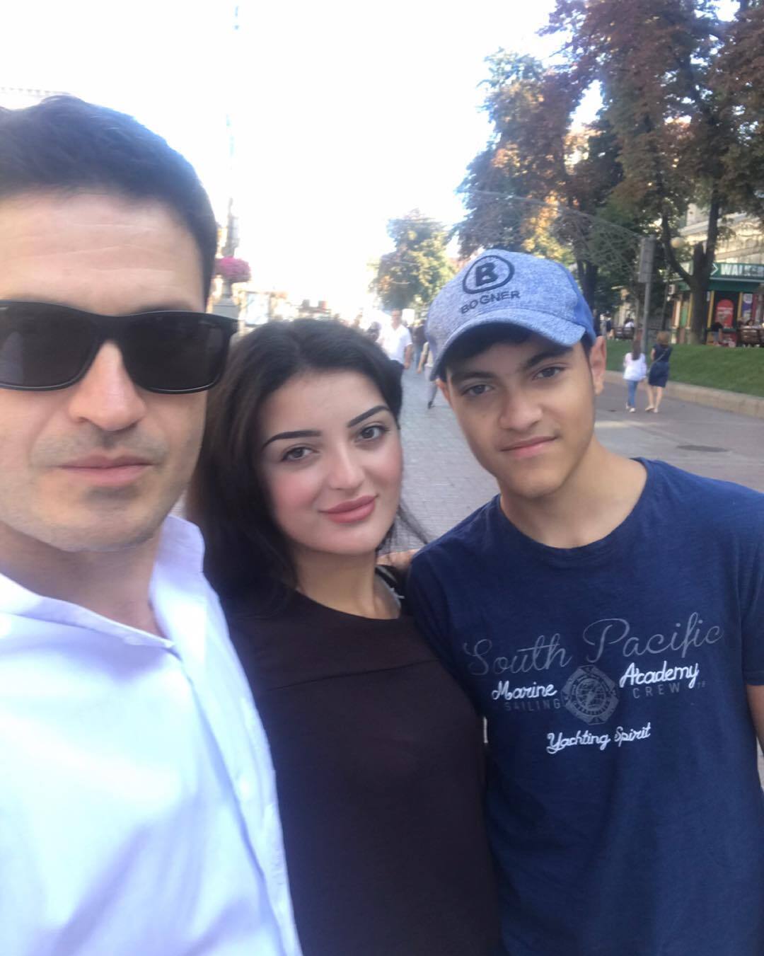 Ахтем Сейтаблаєв з донькою Назли і сином Селімом (джерело – Instagram Ахтема Сейтаблаєва)