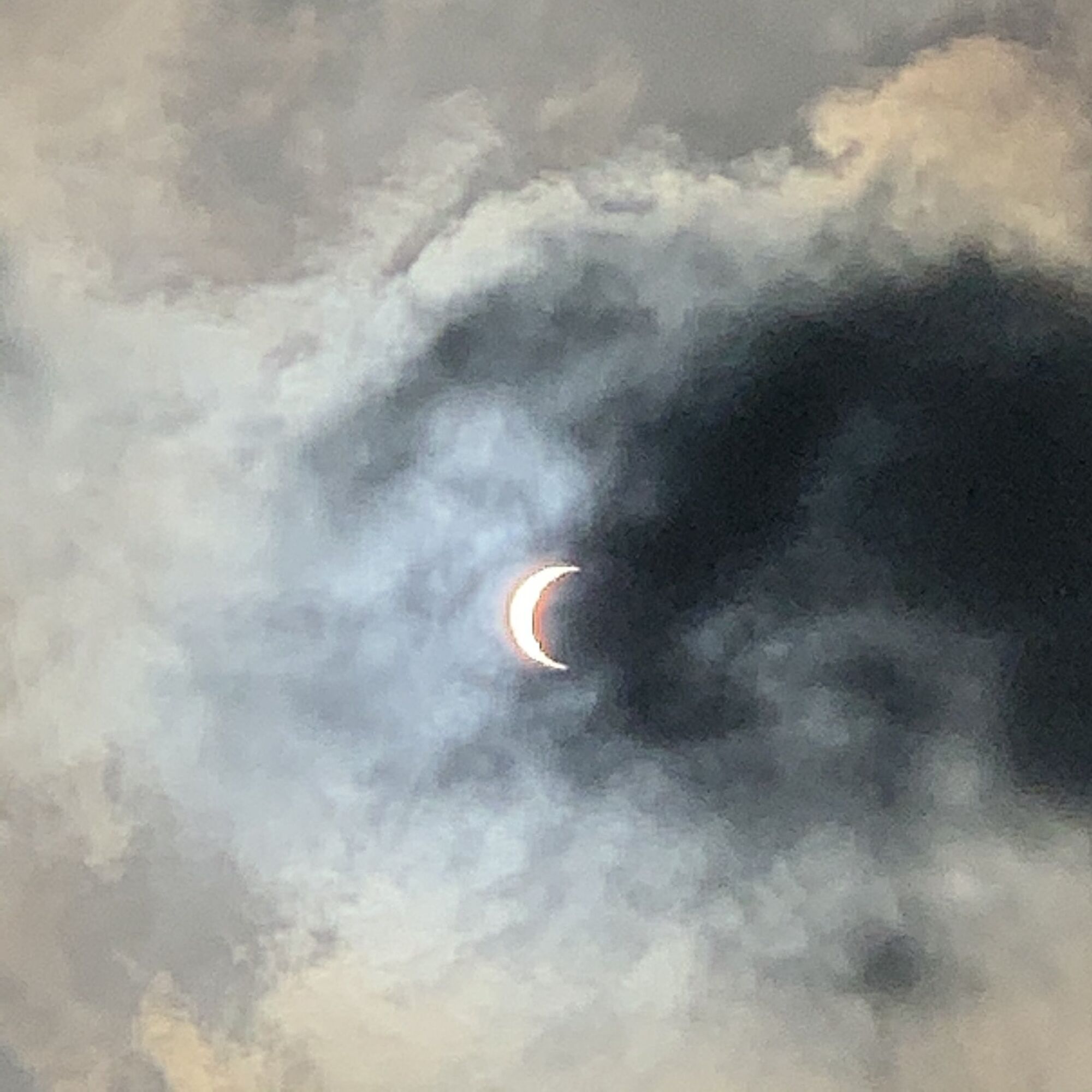 Кільцеве сонячне затемнення