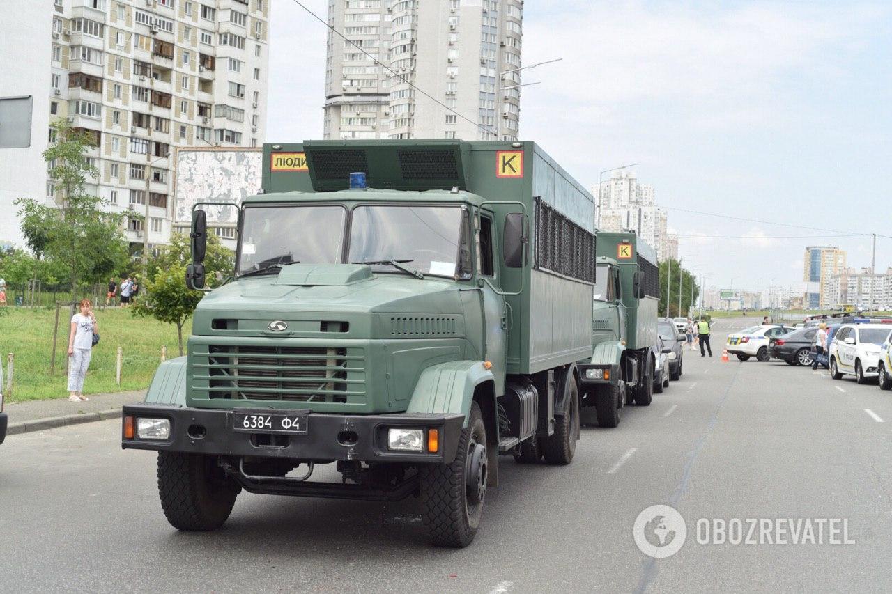 Жителей разрушенной многоэтажки временно переселят