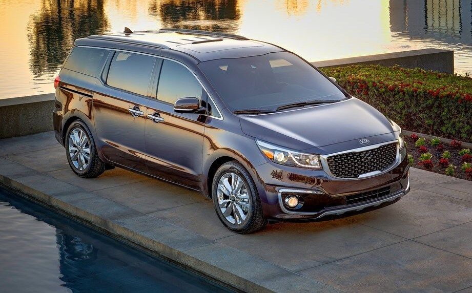 Прежний KIa Carnival.