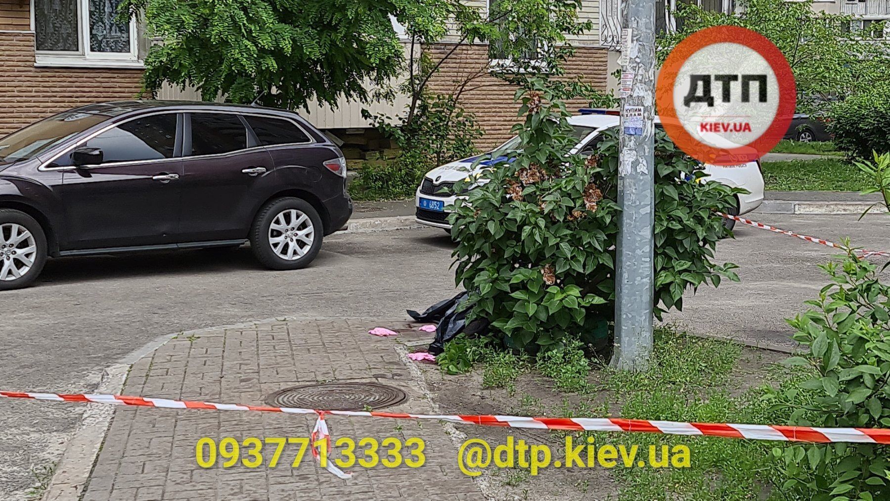 У Києві хлопець розбився, випавши з 21 поверху