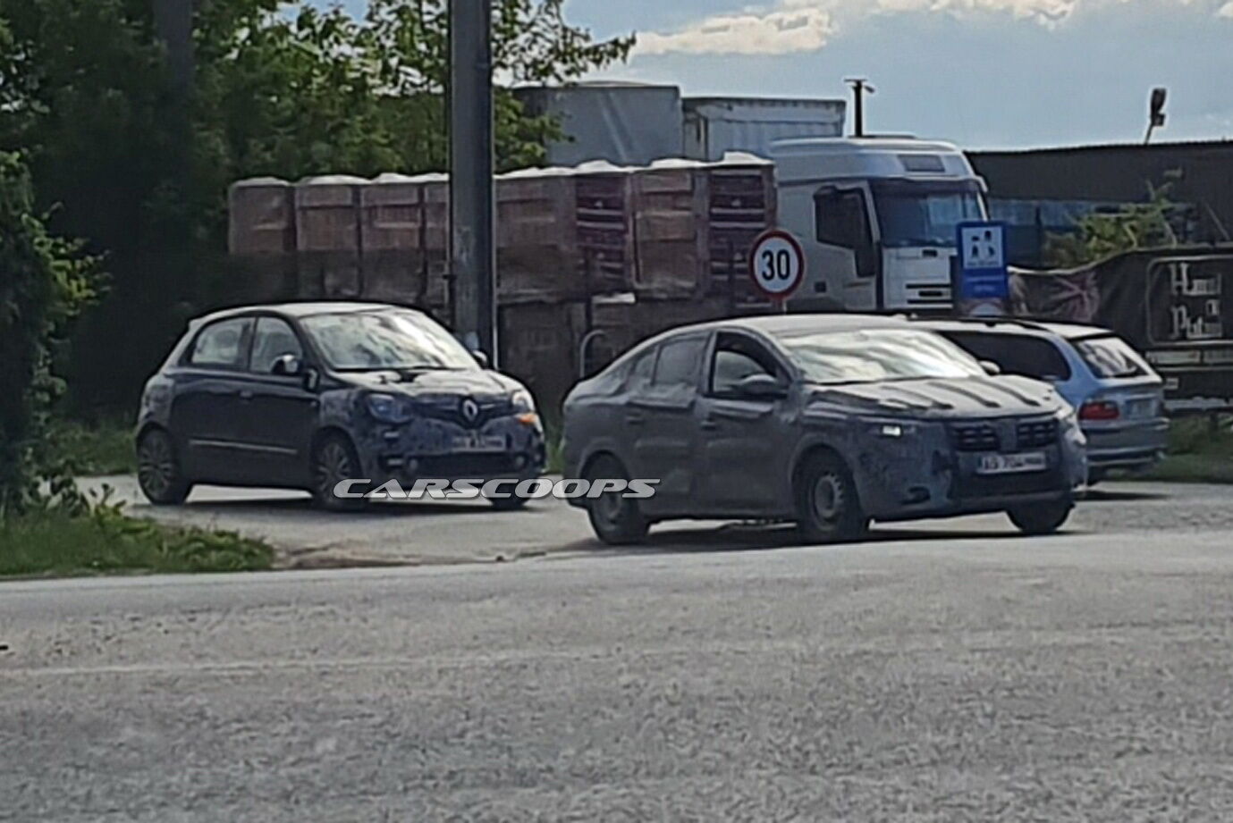 Dacia Logan і Renault Twingo