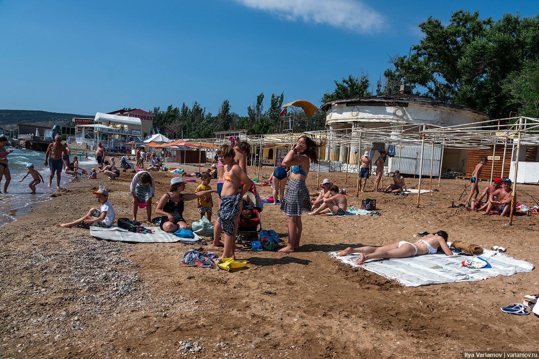 Як проходить туристичний сезон в анексованому Криму