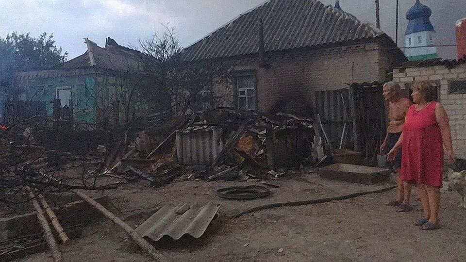 Обгоревший дом после пожара