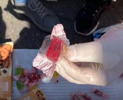 Носители с секретной информацией подозреваемые спрятали в конфетах