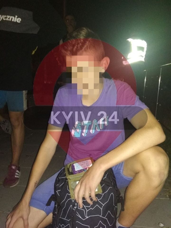 В Киеве на Русановке подросток открыл стрельбу