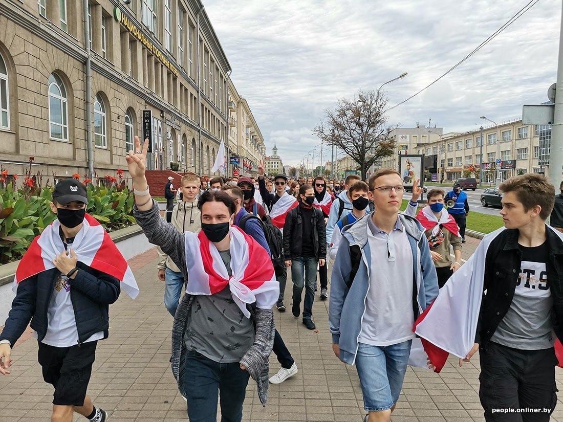 Студентів супроводжувала міліція