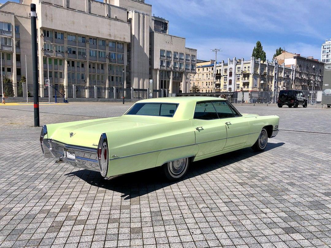За Cadillac Hardtop 1967 года просят $78 000.