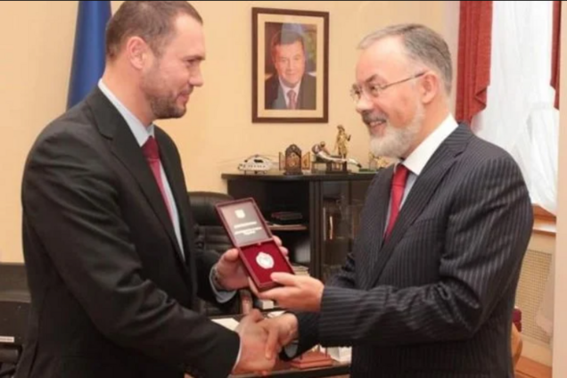 Экс-министр образования Дмитрий Табачник вручал награду Сергею Шкарлету
