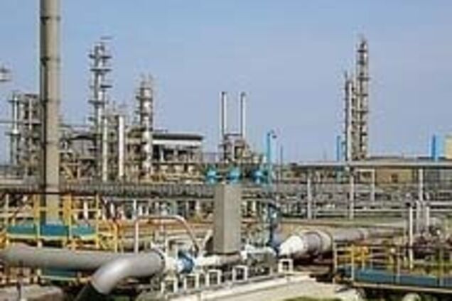 Ющенко підкреслює необхідність модернізувати НПЗ