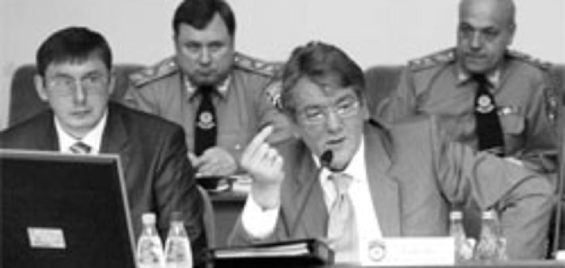 Виктор Ющенко вмешался во внутренние дела Украины 