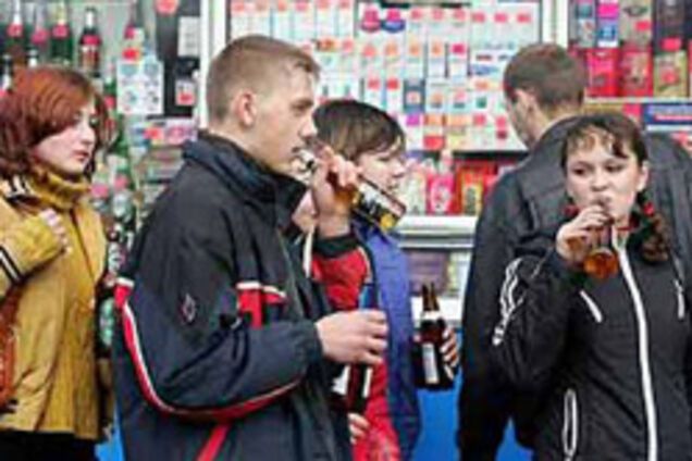 Пиво, возможно, запретят пить в обществнных местах