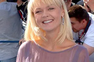 Юлия Меньшова сменила фамилию