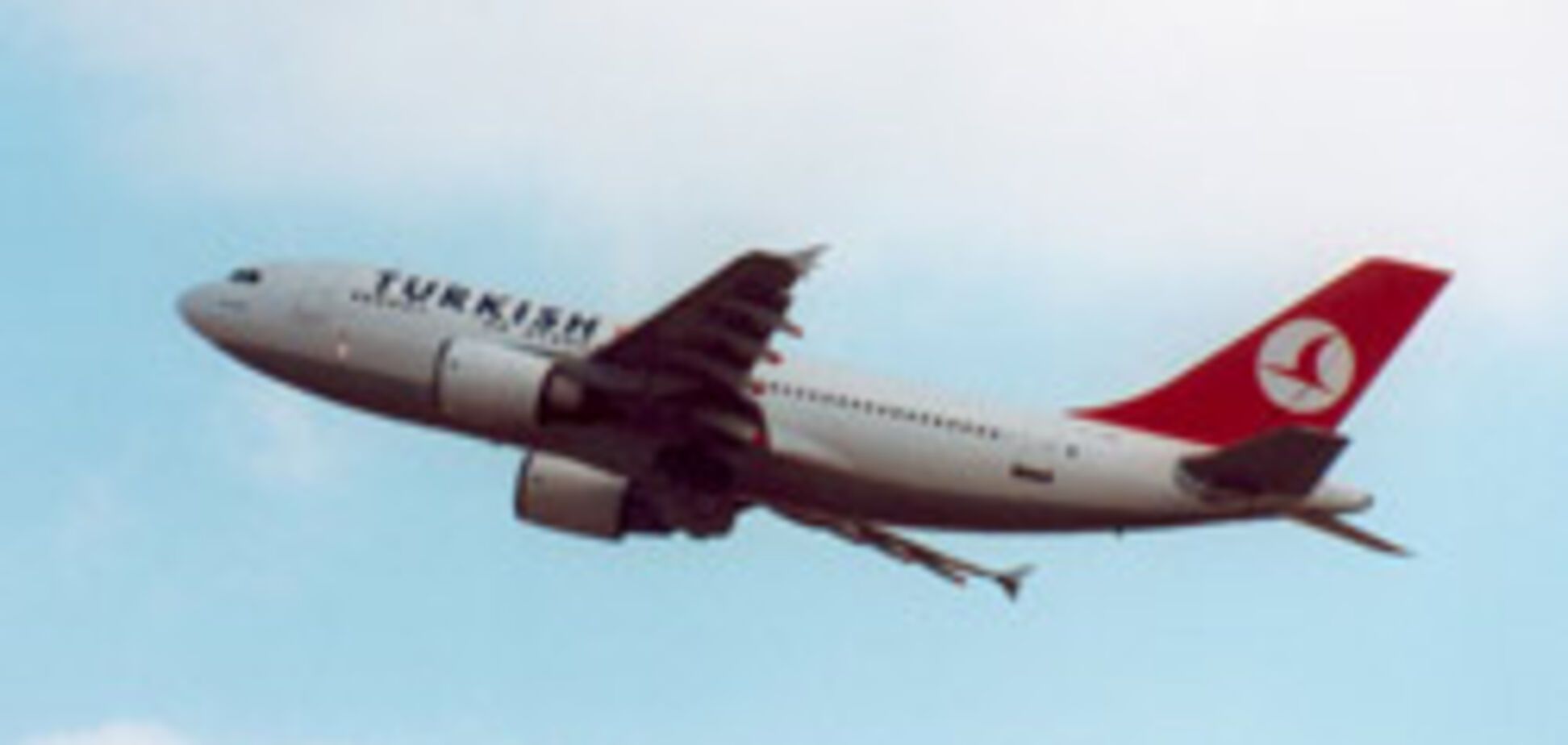 Угнан турецкий авиалайнер