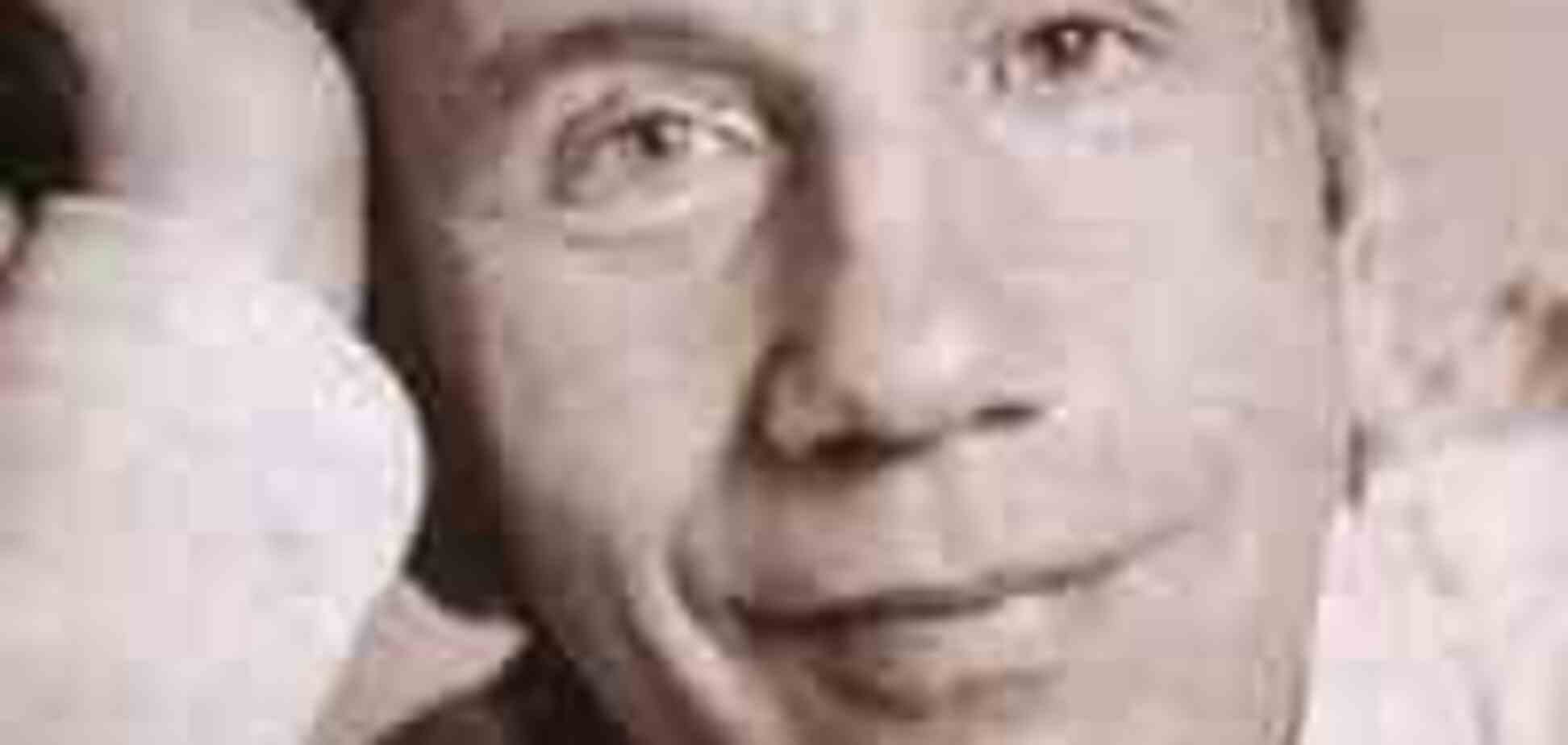 Янукович на Новий рік пошиє костюм з відливом і - в Ялту