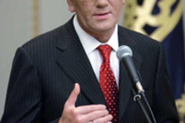 Ющенко вимагає від Гриценка припинити дідівщину