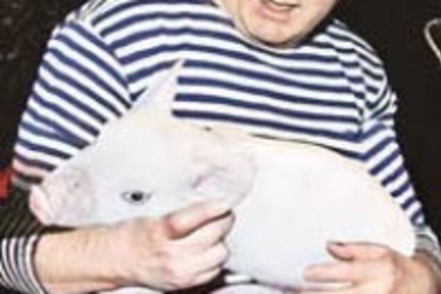 Честь Жириновського захищатиме дресирований свиня