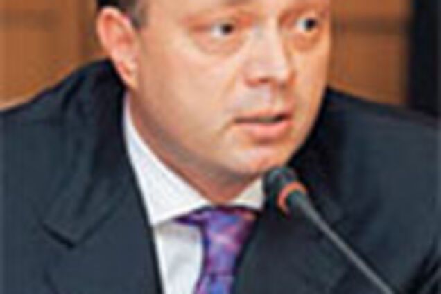 Команда Ющенко разжилась медиахолдингом Фирташа