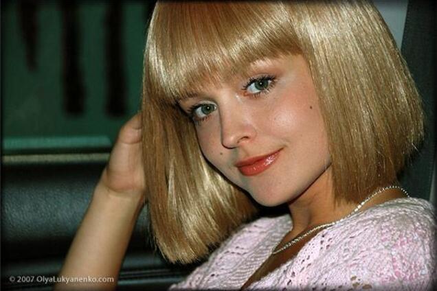 'Кадети' дожилися. Ксюша з їхніх серіалу роздяглася ... ФОТО