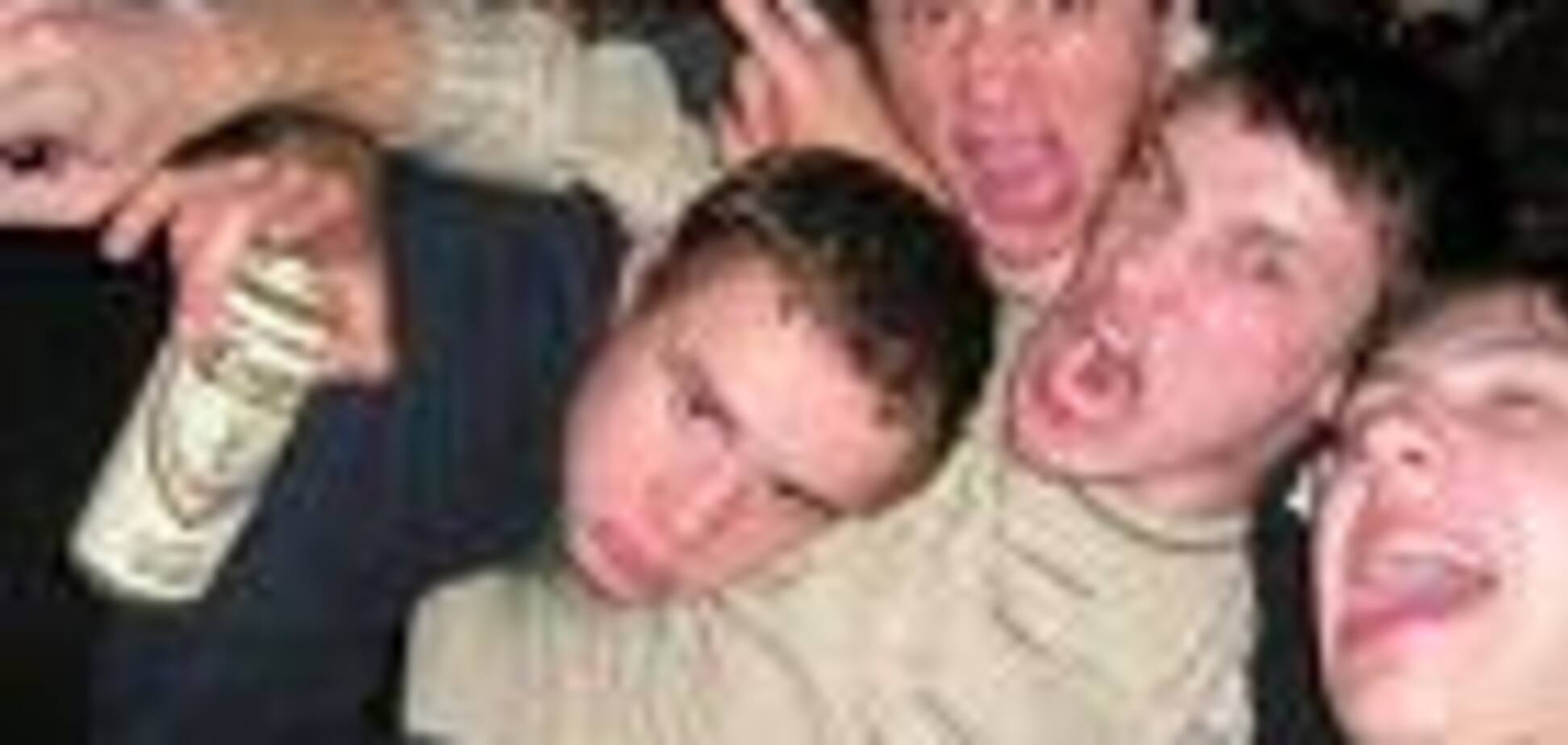 Русское застолье. Так веками: вино, друзья и б%%ди. ФОТО