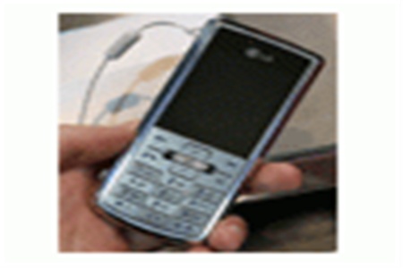 LG KE770: классический родственник Shine