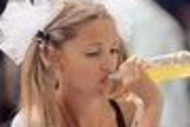 Бейонс показала дамам, что такое правильные чулки. ФОТО