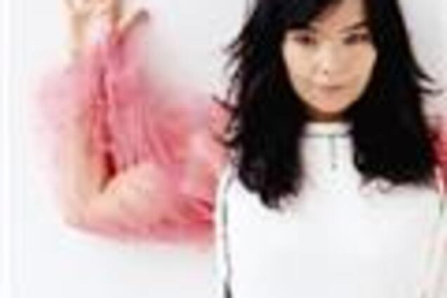 Бйорк избила фотографа