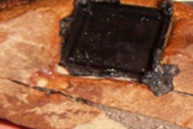 'Тихо завелся, тихо пошел, кто-то в буханке пол х.. нашел'