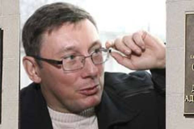 Киевсовет давит на Ющенко из-за Луценко